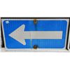 Image 2 : 2 Metal Arrow Highway Signs