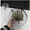 Image 5 : #1 Turning Purple Coal Oil Lamp with Chimney