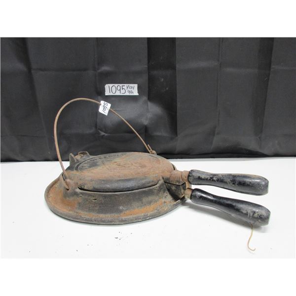 Cast Iron Waffle Maker