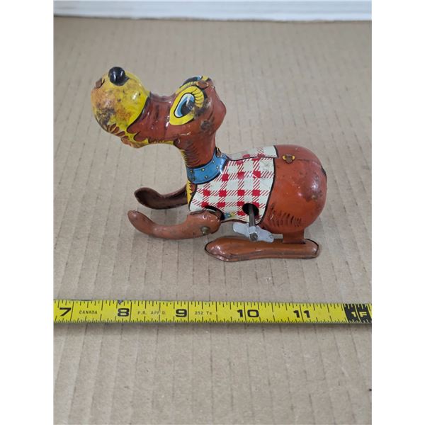 Vintage tin circus seal wind up toy- 4"L