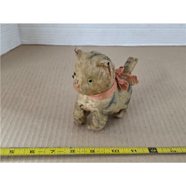 Vintage wind up toy cat- 4"L