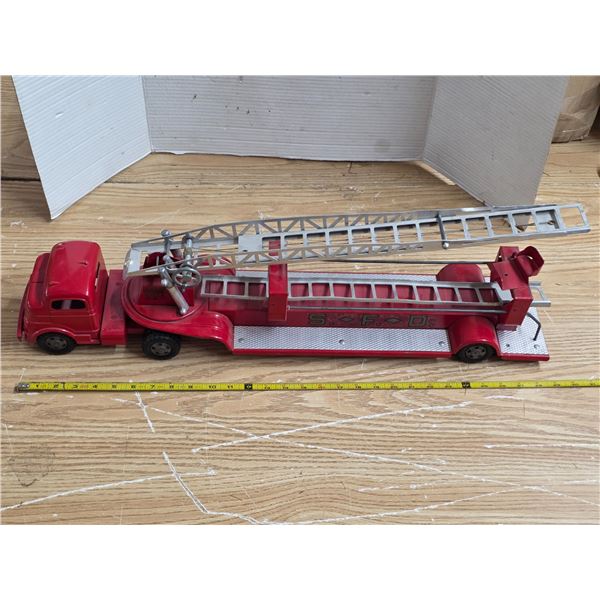 Vintage tin structo toy fire truck with ladder- S.F.D- 29.5"L