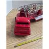 Image 6 : Vintage tin structo toy fire truck with ladder- S.F.D- 29.5"L
