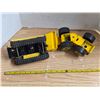 Image 3 : 2 metal tonka construction vehicles- loader and bull dozer