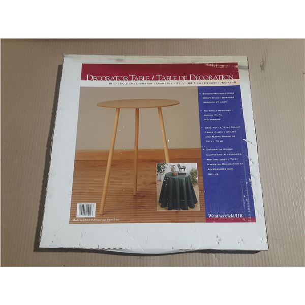Decorator Table - 19 3/4" (50,2cm)