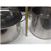 Image 2 : Lot of different sizes of pots.