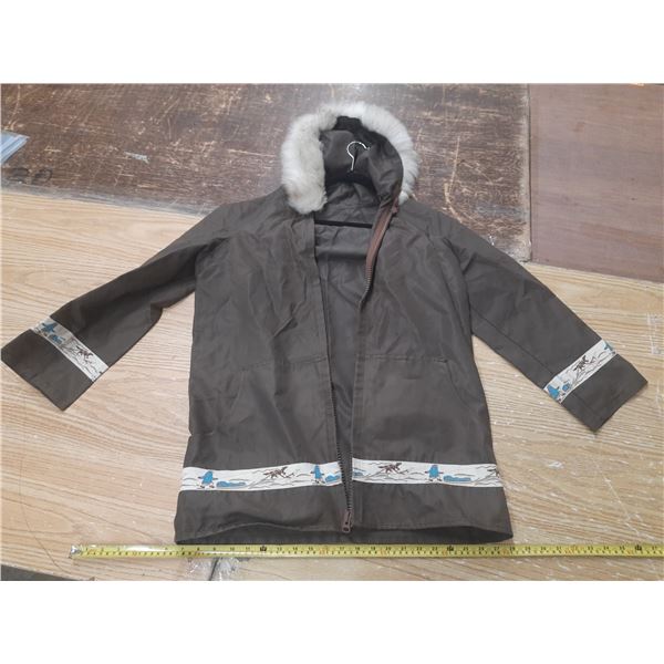 Vintage-style parka or jacket. (Length 30" to 32") (Size 10/Not Confirmed)
