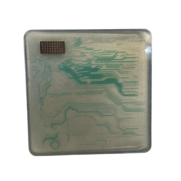 Divergent (2014) - Micro Computer Tablet