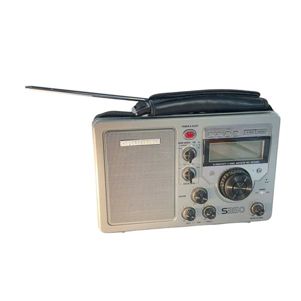 A Scanner Darkly (2006) - Robert Downey Jr. Radio