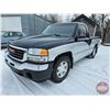 Image 2 : TRUCK : 2005 GMC Sierra 1500 : Reg Cab : V6 : 2WD