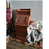 Image 13 : CONTENTS ONLY - Storage Unit Style (in Vanbody Trailer) (Mixture of Household / Sporting Goods)