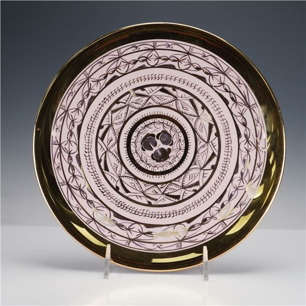 A Wedgwood 'Cabana Horezu' Alpine Pink Bone China Plate