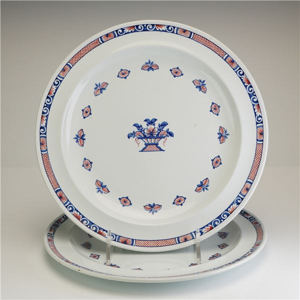 A Pair of Wedgwood Vieux Rouen Dinner Plates