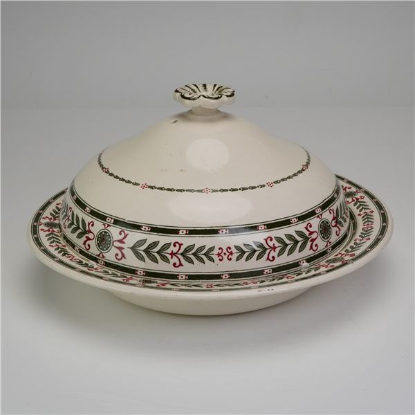 Wedgwood Etruria Covered Round Tureen, Green Laurel