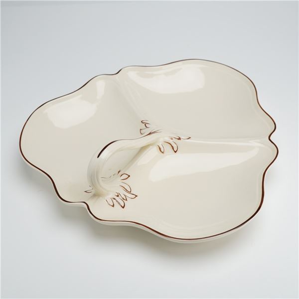 Wedgwood Queen's Ware Queen's Filigree Leaf Server