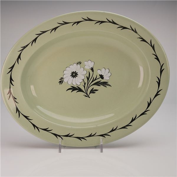 Wedgwood of Etruria & Barlaston Green Oval Serving Bowl, Aster