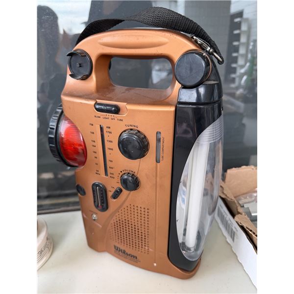 Wilson AM/FM radio flashlight