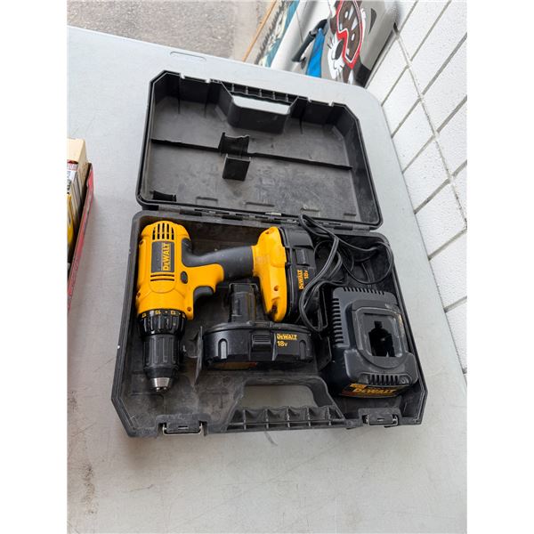 DeWalt drill with battery and charger