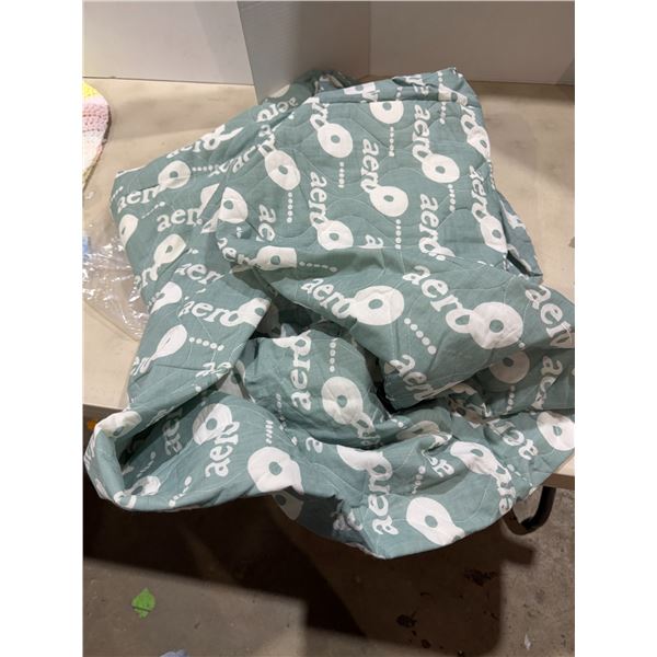 Queen mattress cover for air bed