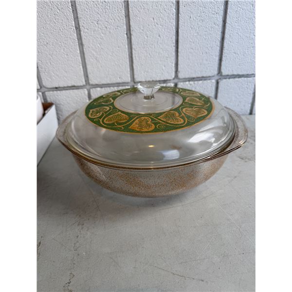 Vintage Pyrex bowl