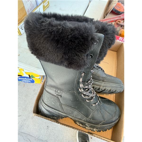 Ugg boots size 8