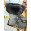 Image 1 : Ugg boots size 8