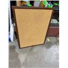Image 1 : Cork board
