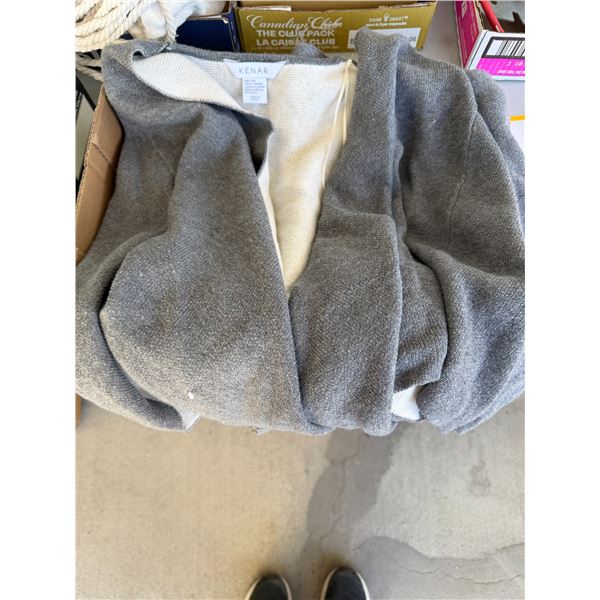 KENAR one size shrug