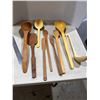 Image 1 : Wood utensils