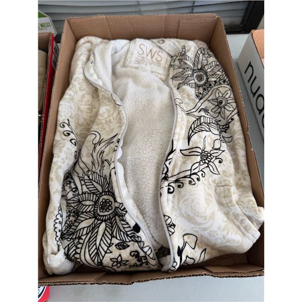 Zip up hoodie, size medium