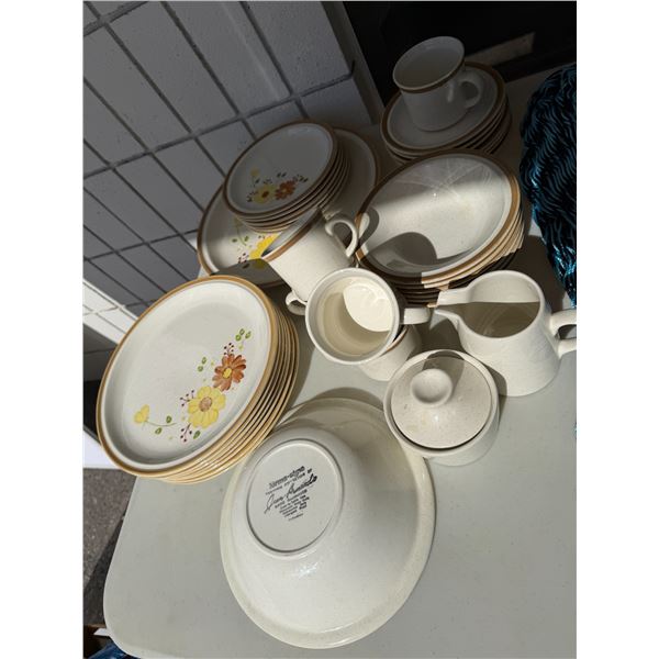 MCM  FORMA – STONE dishware