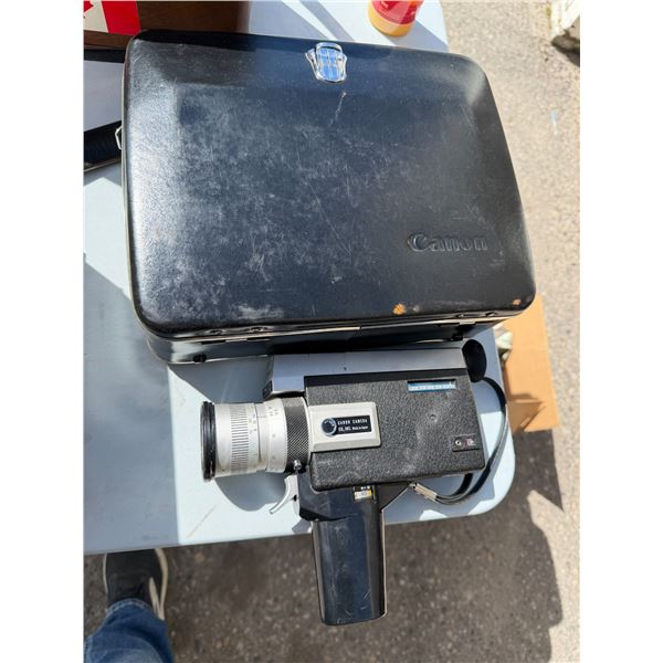 Vintage canon auto zoom 518 movie camera with case