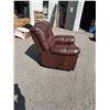 Image 2 : Rocking swivel recliner