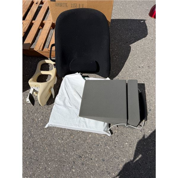 Cushions and support bar