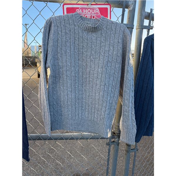 L. L. BEAN men's size small