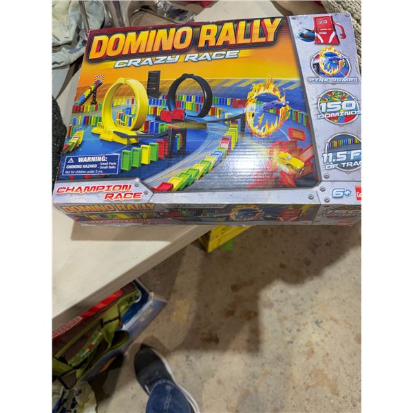 Domino Rally crazy race game