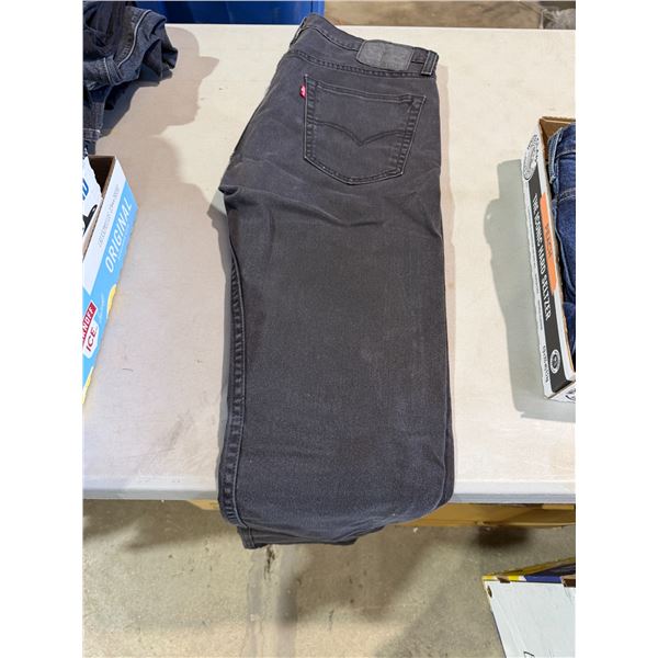 Levi's 502 jeans size 34 x 30