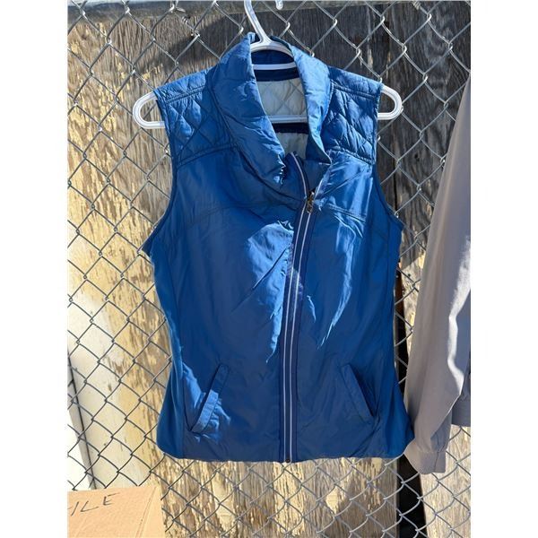 Lululemon size 10 vest