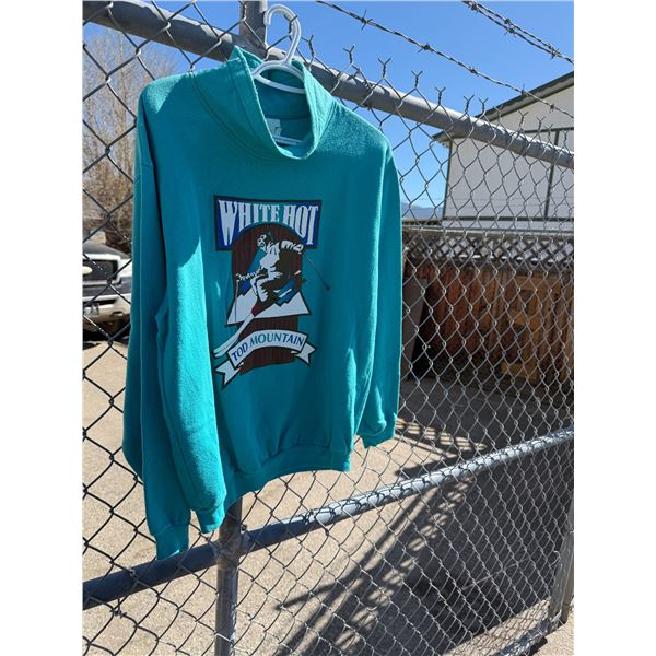 White hot TOD mountain sweatshirt large