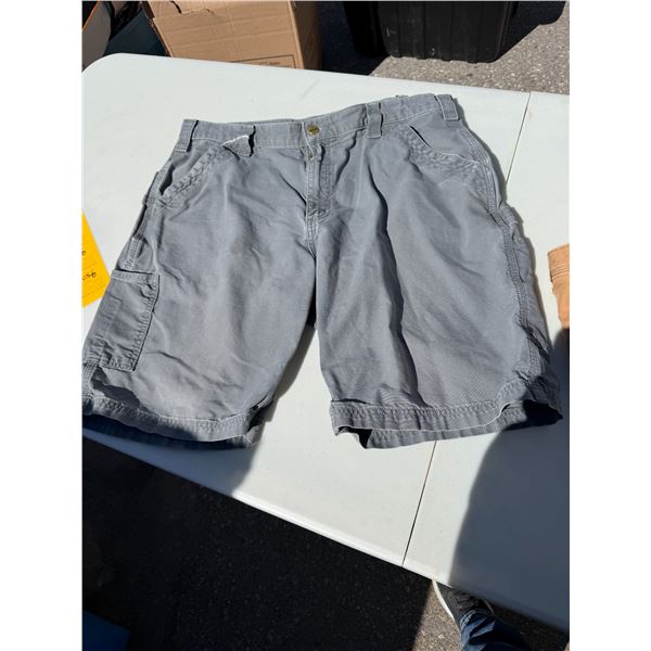 Carhartt  shorts size 38