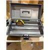 Image 1 : Toolbox and measuring tape