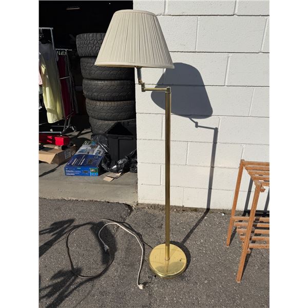 Floor lamp