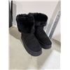 Image 1 : Black winter UGGS size 8.5