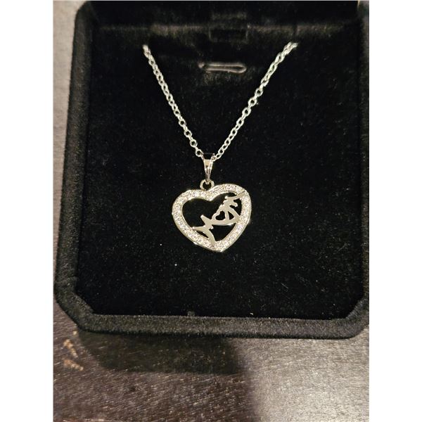 20.00mm Mom heart necklace 16-18" chain