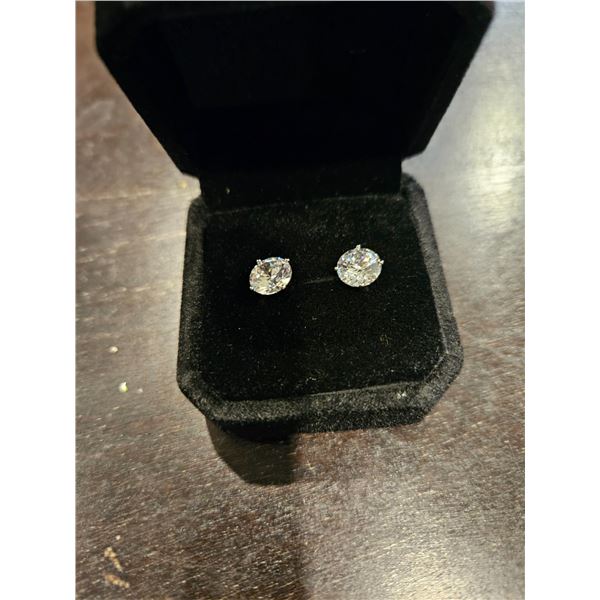 2.0ct stud earrings