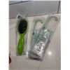 Image 1 : Brush & Combs