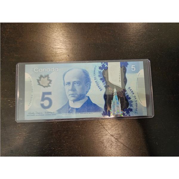 2013 Canadian $5 bill