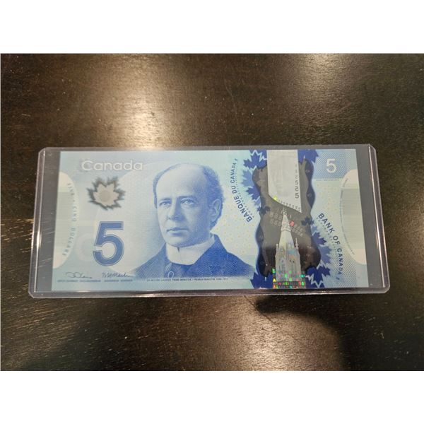 2013 Canadian $5 bill