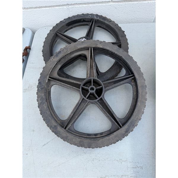 Lawnmower wheels