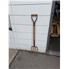 Image 1 : Pitchfork